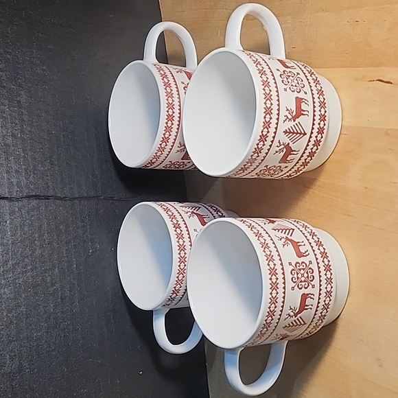 HOLLY & JOY Reindeer Sweater-Design Stacking White& Red Mugs +Black Metal Stand - Picture 3 of 9